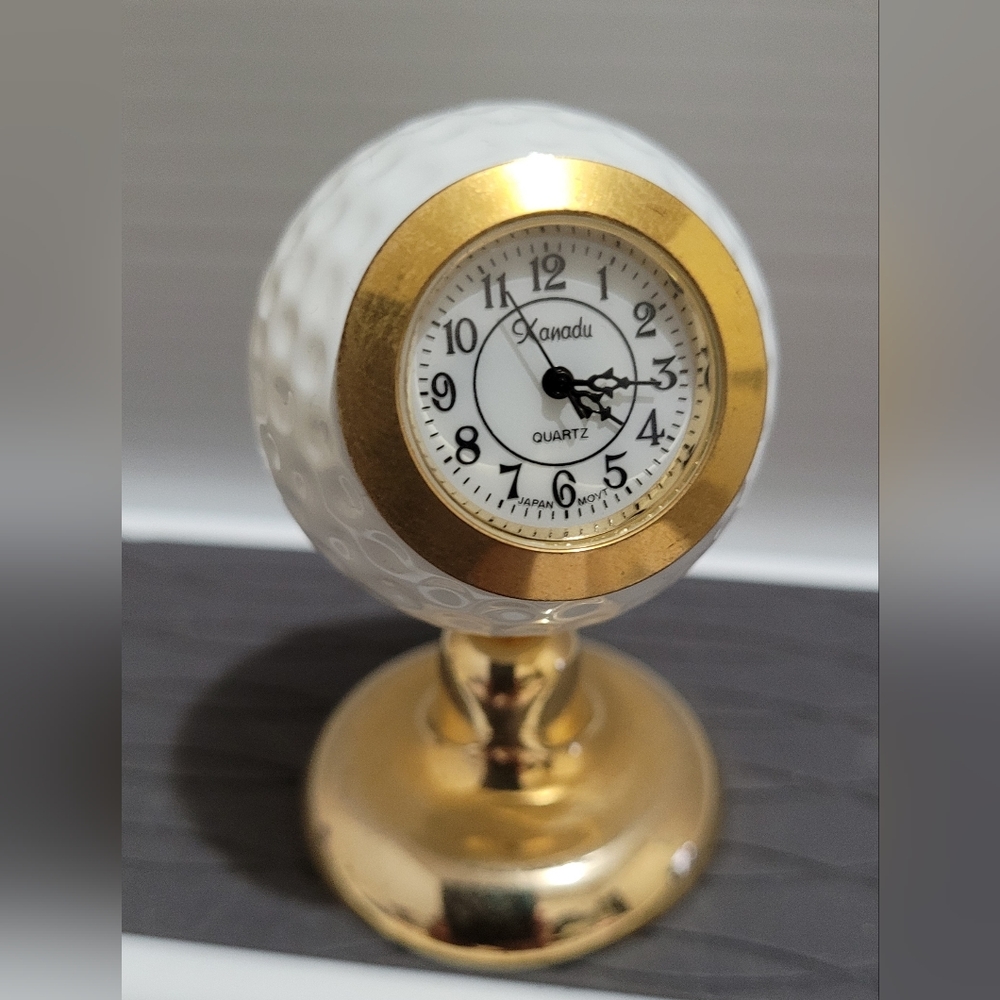 Vintage "Xanadu" Golfball  Mini Clock Battery Operated Quartz Analog.